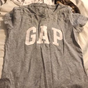 gap shirt